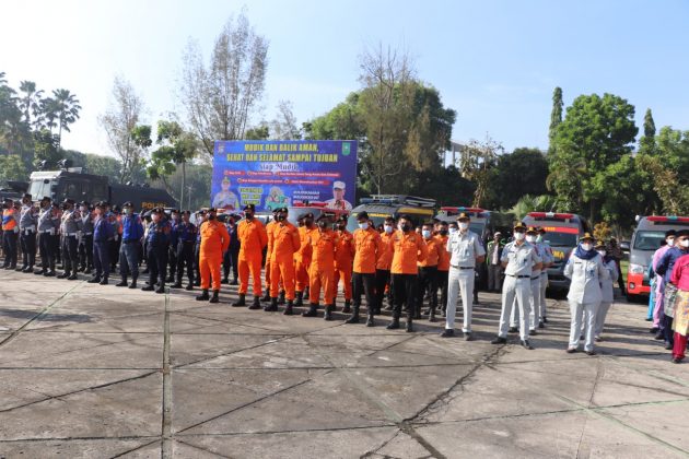 Wakil Ketua DPRD Provinsi Riau Syafaruddin Poti Menghadiri Apel Gelar Pasukan Operasi Ketupat