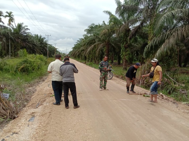 Danramil 04/Kuindra Gesa Persiapan Peresmian Pembangunan Jalan Mumpa-KTJ
