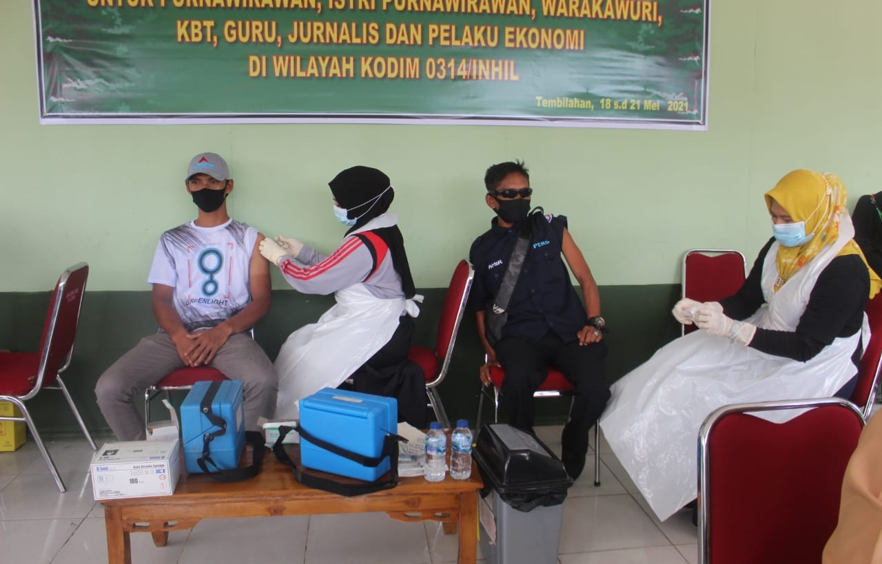 Wartawan dan Pelaku Usaha Ikuti Vaksinasi Covid-19 Kodim 0314/Inhil