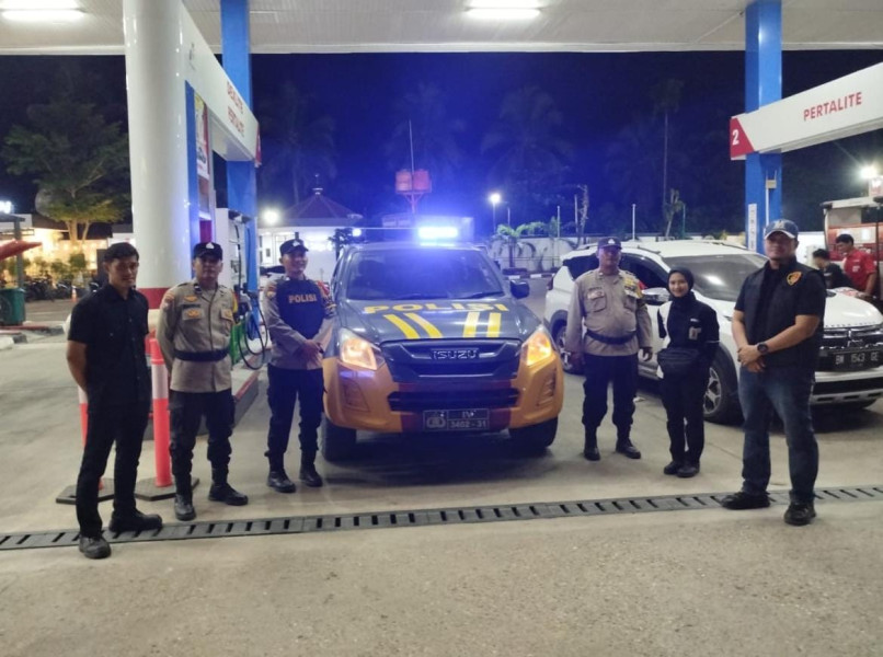 Patroli Blue Light Polsek Kempas Jamin Kamtibmas Malam Hari