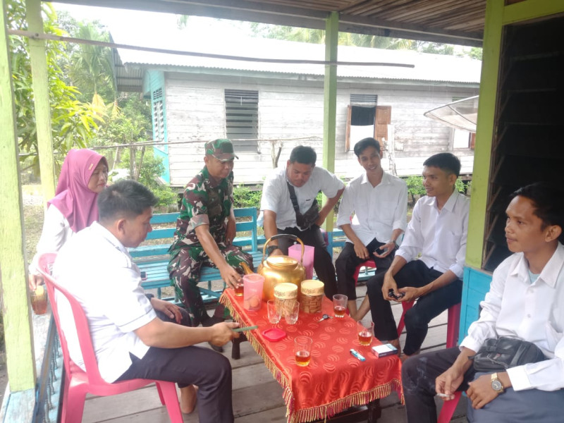 Semakin Kompak, Babinsa 03/Tpl Aktif Komsos Bersama Perangkat Desa
