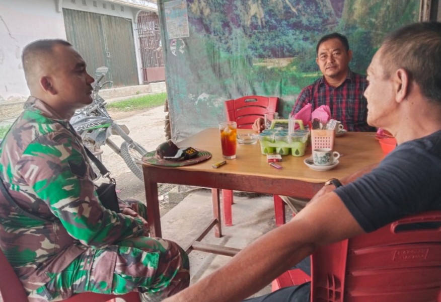 Pengawasan SDM: Babinsa dan Masyarakat Kelurahan Metro Berinteraksi untuk Meningkatkan Kesejahteraan