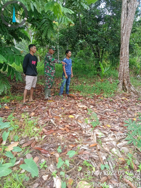 Babinsa Koramil 09/Kemuning Rutin Laksanakan Patroli dan Sosialisasi