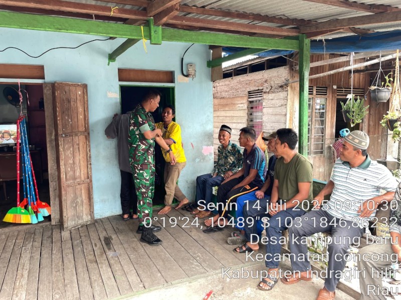 Dari Pintu ke Pintu Rumah, Koramil 04/Kuindra Aktip Komsos Bersama Masyarakat