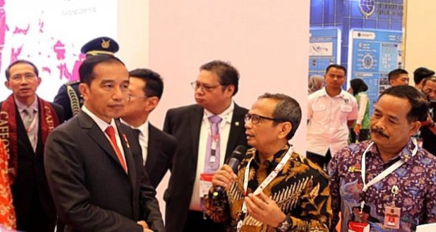 Budi Permana Jelaskan Teknologi JAM kepada Presiden Jokowi