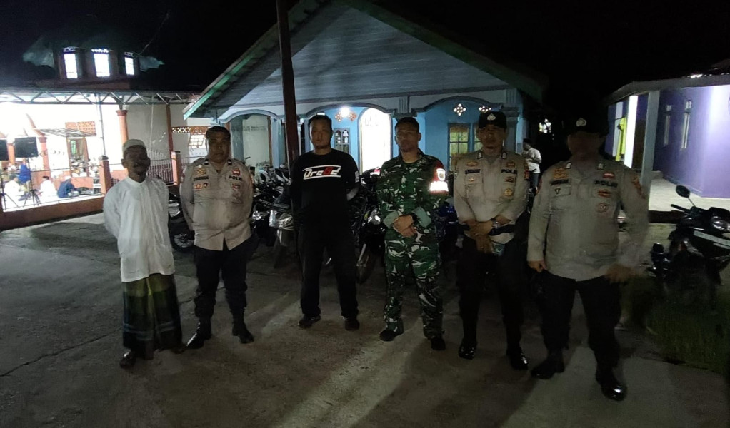 Babinsa 03/Tpl Dan Bhabinkamtibmas Amankan Peringatan Maulid Nabi Muhammad SAW 1446 H/2024 M