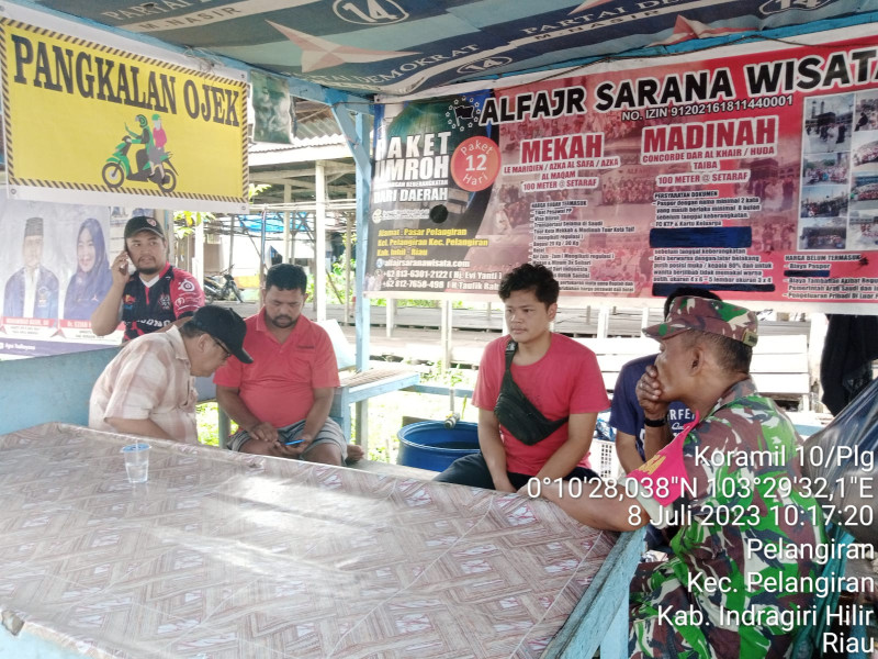 Koramil 10/Pelangiran Ajak Masyarakat Untuk Bergotong Royong dan Berikan Edukasi di Binaan