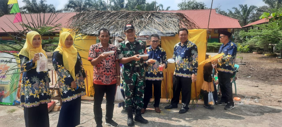 Babinsa 03/Tpl Hadiri Gelar Karya Sekolah Penggerak SMPN 2 Kempas