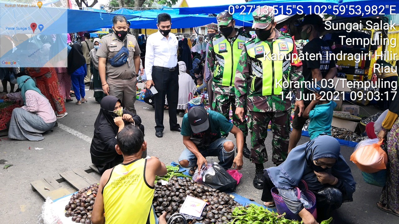 Covid-19 Belum Mereda, Babinsa 03/Tempuling Dan Satgas Terus Tegakkan Protkes di Pasar Tradisional S