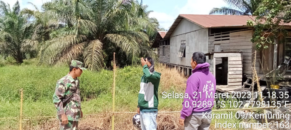 Babinsa Koramil 09/Kemuning Cegah Kebakaran Di Hutan dan Lahan