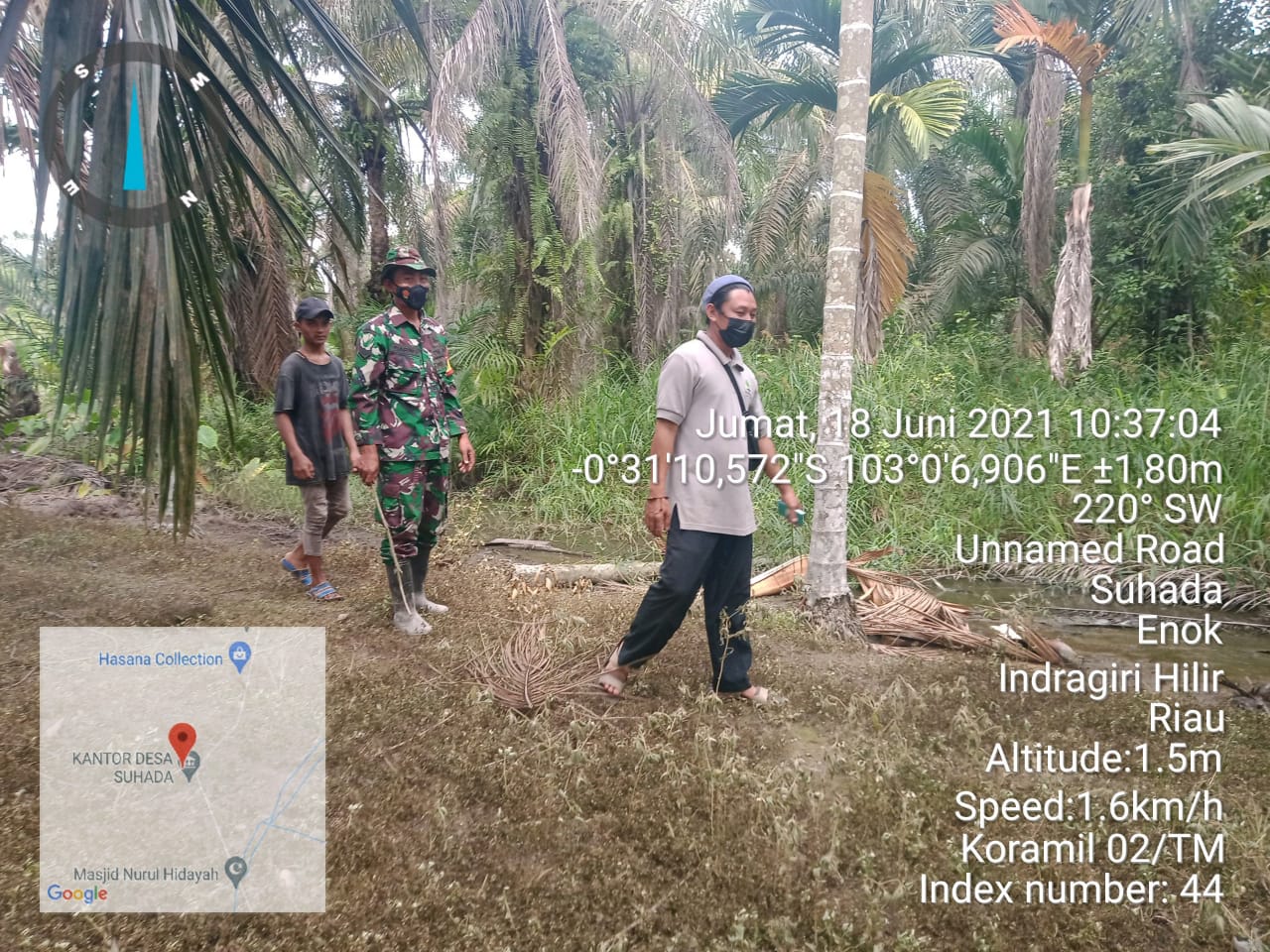 Personil Koramil 02/Tanah Merah Rutin Lakukan Patroli Karhutla di Desa Suhada