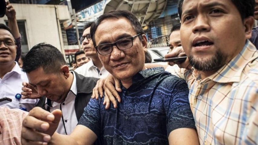 Andi Arief Kritik KPU dan Saksi Ahli Prabowo: Edan!
