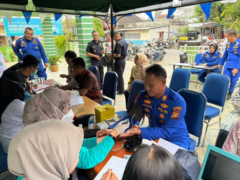 Satpolairud Polres Inhil Gelar Donor Darah Bersama Instansi Maritim Sambut HUT ke-75 Polairud Tahun 2025