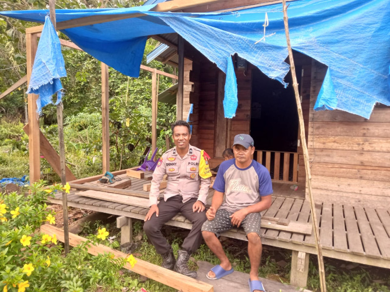 Bhabinkamtibmas Desa Pungkat Kecamatan Gaung Aipda Denny Hidayat, Terus Rutin Laksanakan Giat Door to Door