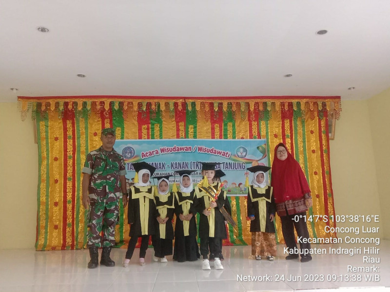 Bentuk Kepedulian Ke Masyarakat, Danramil 04/Kuindra Hadiri Acara Wisuda TK Bunga Tanjung