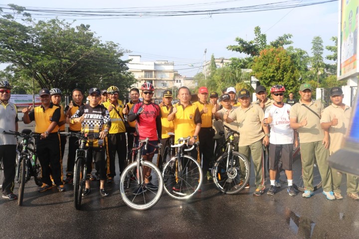 Tingkatkan Kebersamaan, Dandim dan Polres Inhil Gowes Bersama 