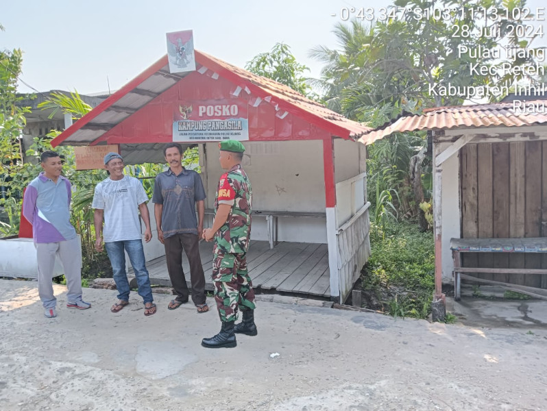 Terkait Situasi di Binaan, Koramil 07/Reteh Terus Laksanakan Komsos Guna Jaga Kebersamaan
