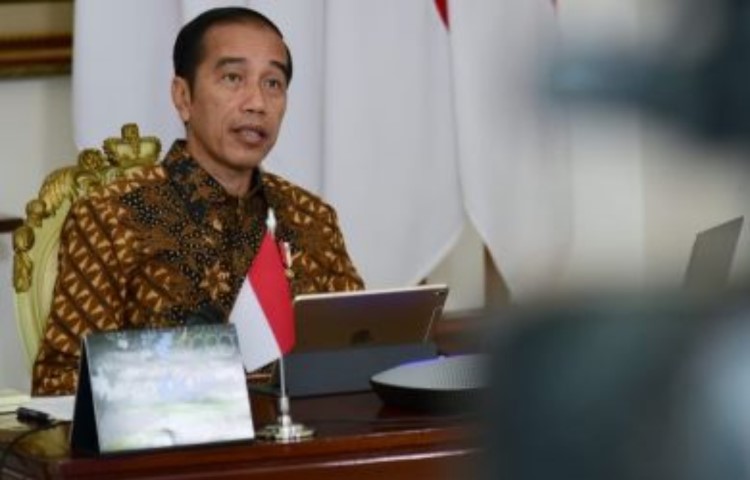 Jokowi Minta Bantuan Disebar Pekan Ini: Coba Menkeu dan Mensos, Saya Cek Kemarin Rakyat pada Nunggu