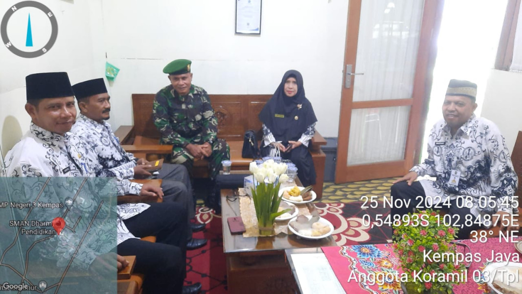 Dalam Rangka Hari Guru Nasional, Babinsa Koramil 03/Tpl Laksanakan Komsos Dengan Para Guru