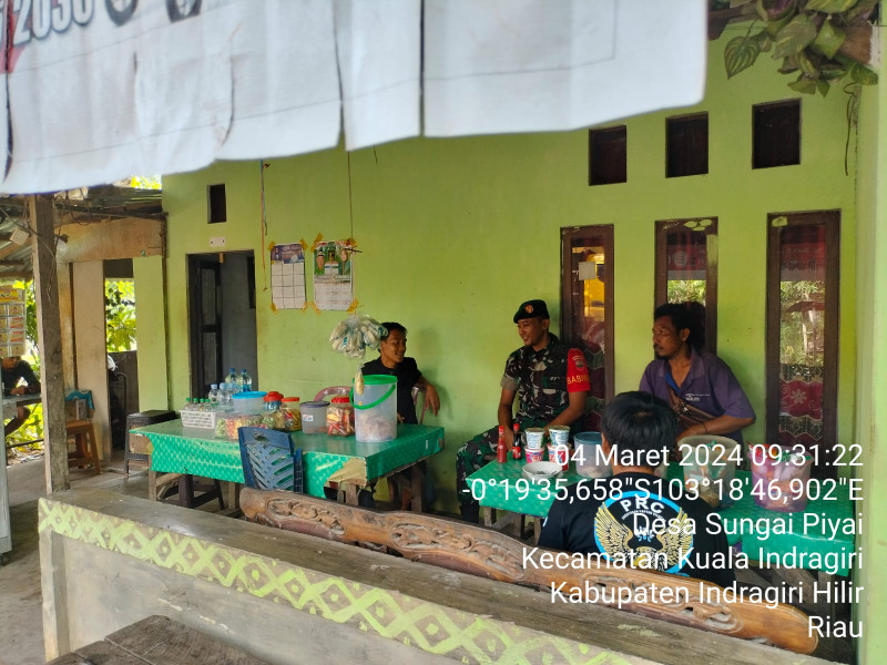 Demi Kenyamanan, Babinsa Koramil 04/Kuindra Terus Himbau Warga Untuk Hindari Barang Haram