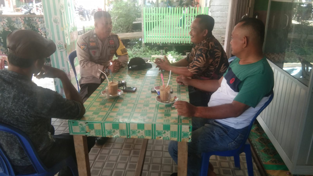 Bhabinkamtibmas Desa Teluk Merbau Aiptu Heriyanto Laksanakan Sambang Masyarakat dan Sampaikan Pesan Kamtibmas