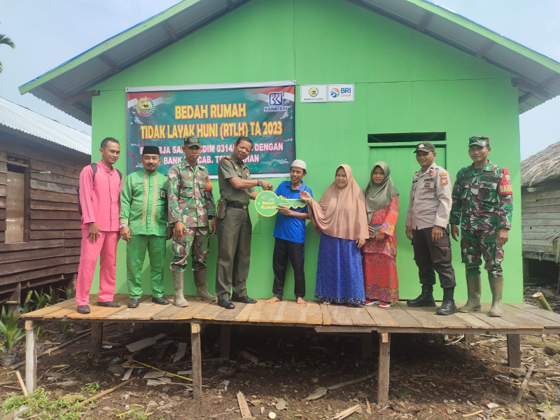 Danramil 07/Reteh Dengan Semangat Yang Penuh, Siapkan Bedah Rumah Warga