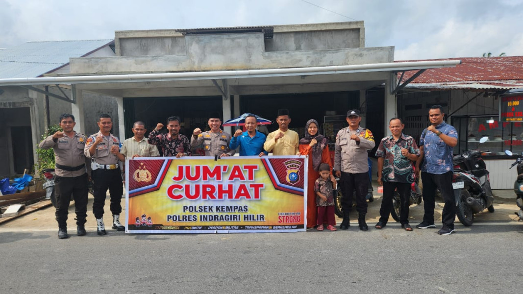 Dalam Rangka Kunjungan Presiden dan Kapolri di Wilayah Provinsi Riau, Polsek Kempas Gelar Jumat Curhat, Ciptakan Kamtibmas yang Aman dan Kondusif