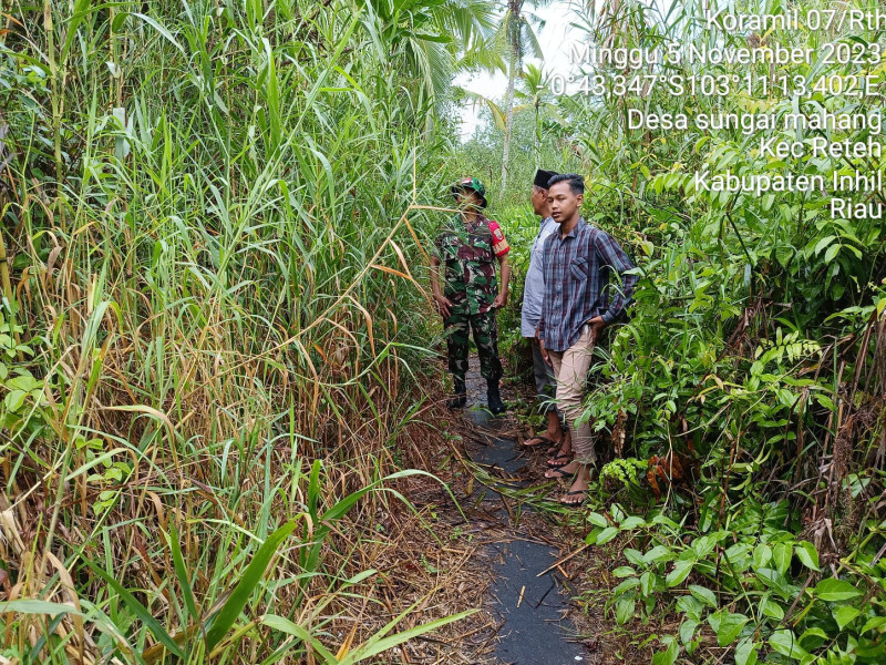 Melalui Patroli, Babinsa Koramil 07/Reteh Dapat Memantau Titik Api di Wilayah