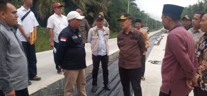 Gubernur Riau Tinjau Pembanguna Jalan Rigid Mahato - Simpang Manggala