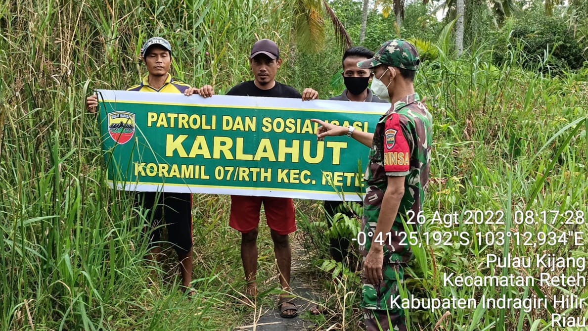 Babinsa Koramil 07/Reteh Cegah Karlahut Bersama Masyarakat