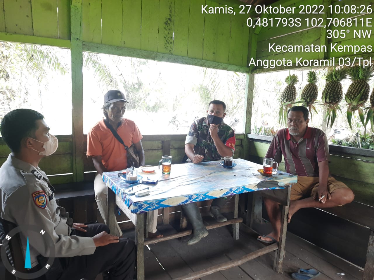 Babinsa 03/TPL Serma Damrianto dan Bhabinkamtibmas Komsos Dengan Warga Binaan