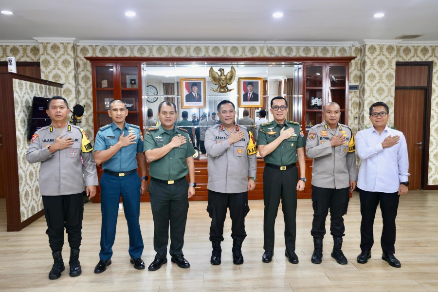 Kapolda Kepri lrjen Pol. Asep Safrudin Terima Audiensi Pasis Sesko TNI Perkuat Sinergi Untuk Keamanan Wilayah Kapolda Kepri lrjen Pol. Asep Safrudin Terima Audiensi Pasis Sesko TNI Perkuat Sinergi Untuk Keamanan Wilayah