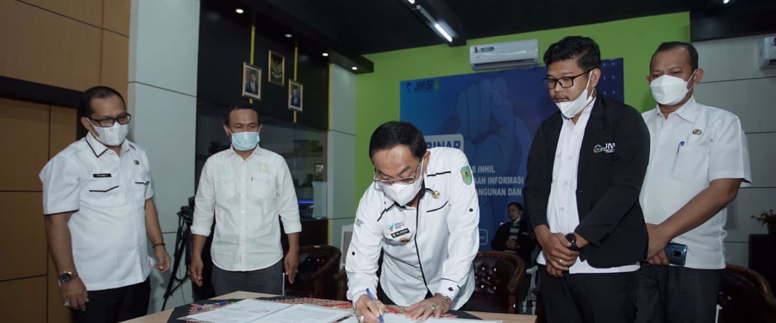 Teken MoU dengan Pemkab Inhil, JMSI Komitmen Bantu Ekspos Pembangunan dan Potensi Desa 