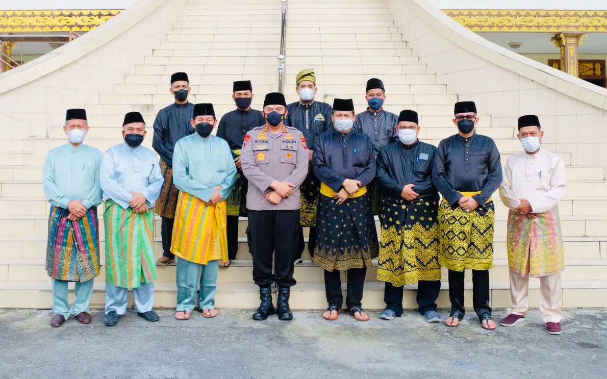 Kapolda Riau Lanjutkan Agenda Silaturahmi, Siap Bersinergi Dengan LAMR Untuk Masyarakat Riau