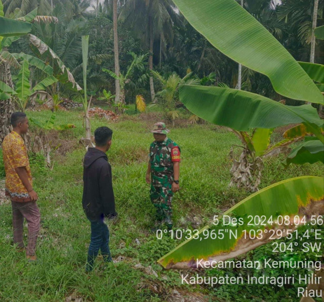 Babinsa Koramil 09/Kemuning Terus Gencarkan Patroli Karhutla di Desa Sekayan