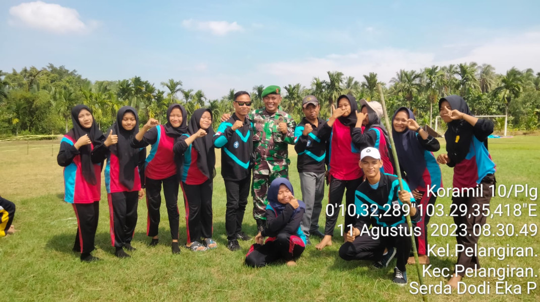 Bersama Siswa/i SMP 1 Pelangiran, Babinsa Koramil 10/Pelangiran Ajak Untuk Berolahraga dan Jaga Ketahanan Tubuh