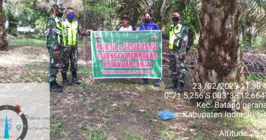 Personil Koramil 05 Peranap Lakukan Giat Patroli Karhutla di Desa Selunak