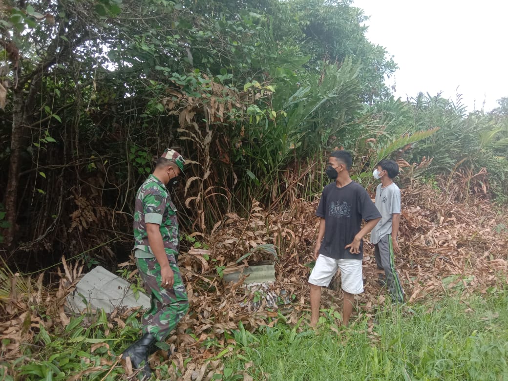 Himbauan Terhadap Dampak Karlahut Oleh Babinsa Koramil 04/Kuindra Serda Ronald Manalu