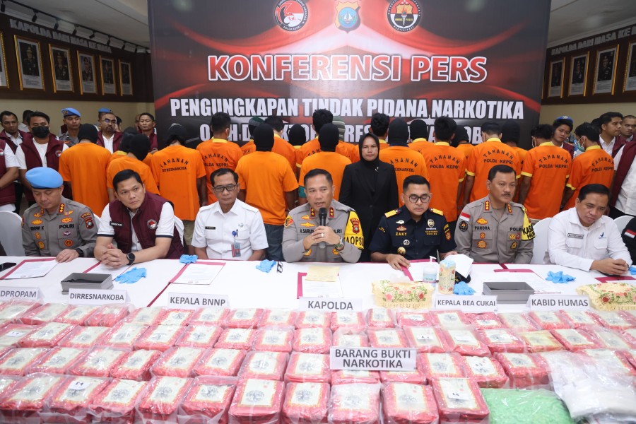 Polda Kepri Ungkap 19 Kasus Narkoba Perioda Maret, Sita 94,5 Kg Sabu dan 4.043 Butir Eksatasi Polda Kepri Ungkap 19 Kasus Narkoba Perioda Maret, Sita 94,5 Kg Sabu dan 4.043 Butir Eksatasi