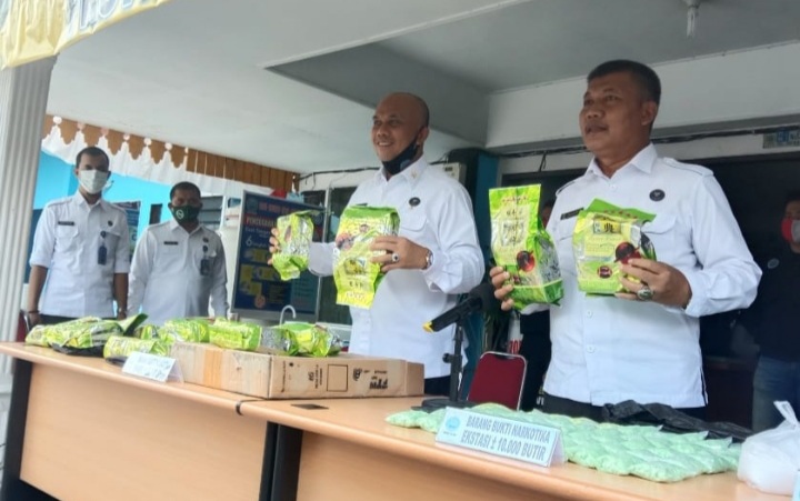 20 Kg Sabu dan 10.000 Butir Ekstasi Berhasil Diamankan  BNNP Riau dari Peredaran