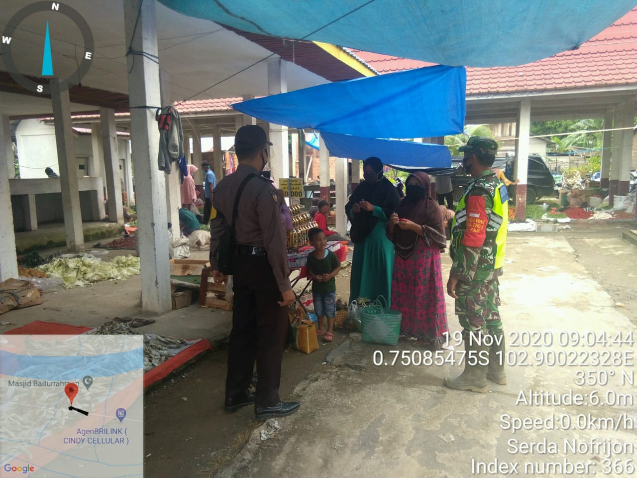 Lakukan Penegakan Prokes di Pasar Kembang, Ini Kata Babinsa Koramil 09/Kemuning