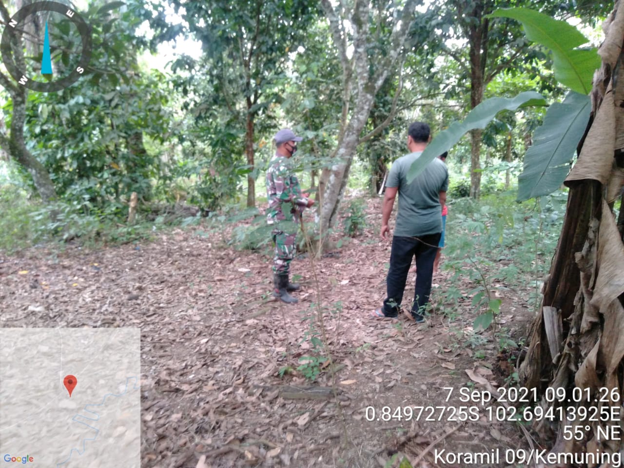 Lakukan Upaya Pencegahan Karhutla, Sertu M Ridwan Lakukan Patroli di Desa Sekayan