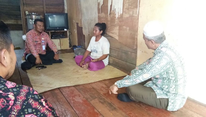 Wakil Bupati Meranti Jenguk Siti Aisyah Warga Dorak Penderita Sakit Kelanjer Getah Bening