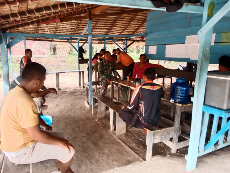 Babinsa Koramil 09/Kmg Jalin Hubungan Baik Antar Sesama Di Binaan