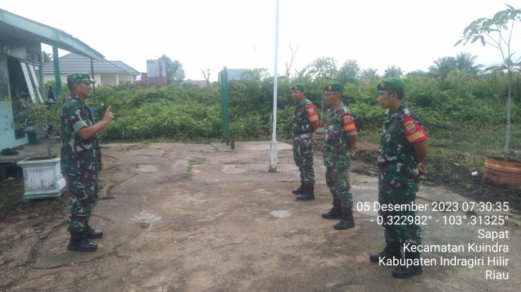 Pimpin Apel Pagi, Danramil 04/Kdr Berikan Pengarahan Kepada Anggota