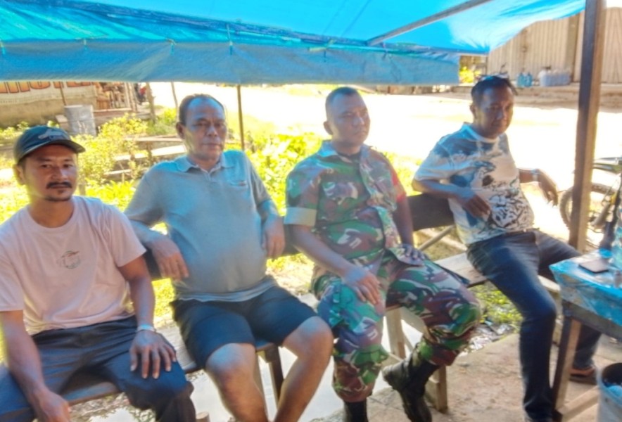 Babinsa Koramil 07/Reteh Rutin Laksanakan Pengawasan SDM untuk Meningkatkan Silaturahmi