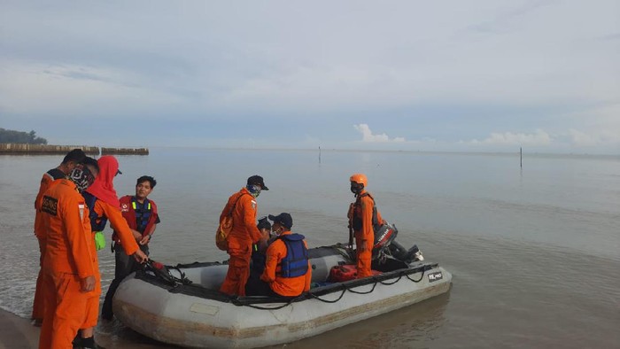 2 Penumpang Tewas dan 1 Orang Hilang, Perahu Terbalik di Madina