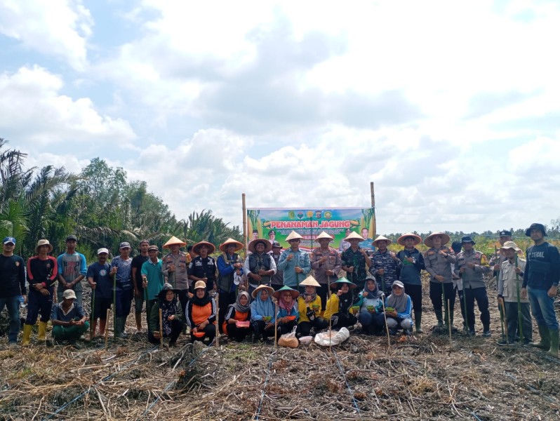 Babinsa Koramil 07/Reteh: Kami Akan Terus Dukung Kegiatan Penanaman Jagung