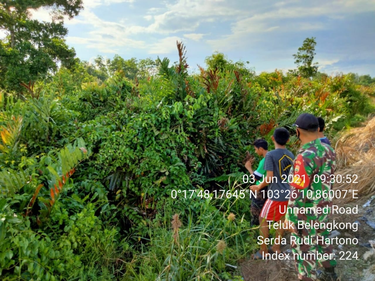 Babinsa Koramil 06/Kateman Serda Rudi Lakukan Patroli Rutin Karhutla