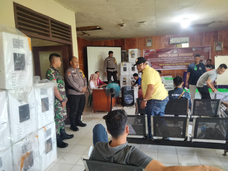 Danramil 09/Kmg Giat Lakukan Pengamanan Rapat Pleno Terbuka Rekapitulasi Hasil Pemilu 2024